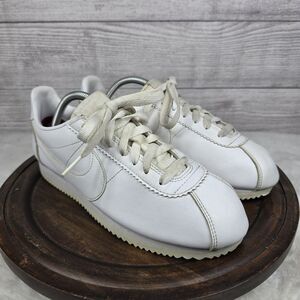 Nike Classic Cortez Leather White Women’s Size 8.5 Sneaker 807471-102